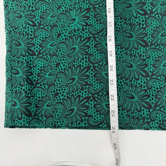 Ann Taylor NWT Fully Lined Lace Pencil Skirt | Size 10 | Green and Black - Picture 4 of 9
